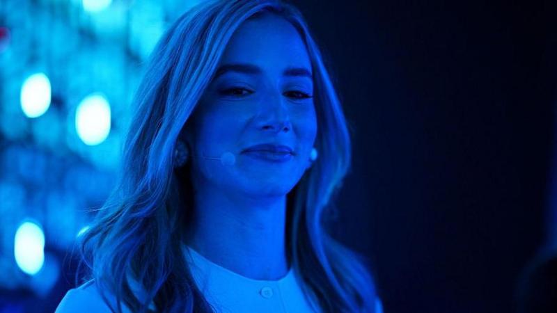 Tartışmalı bir şirketle dünyanın en genç milyarderi olan balerin