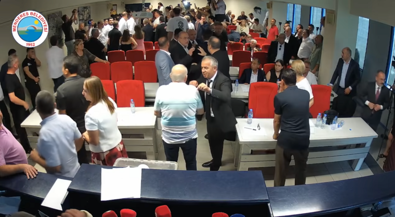 CHP'den Menderes seçimi açıklaması: Disipline sevk gündemde