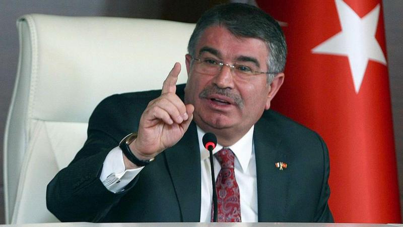 Eski bakan İdris Naim Şahin'den 'Kuriş ve kiralık araç' açıklaması