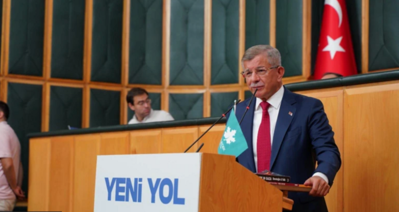Davutoğlu, Gelecek Partisi'ni feshettiklerini açıkladı