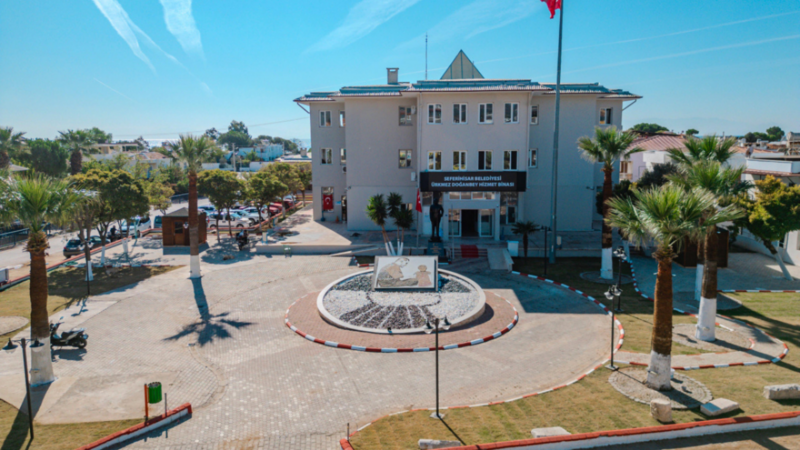 İzmir Seferihisar Belediyesine operasyon, altı kişi gözaltında