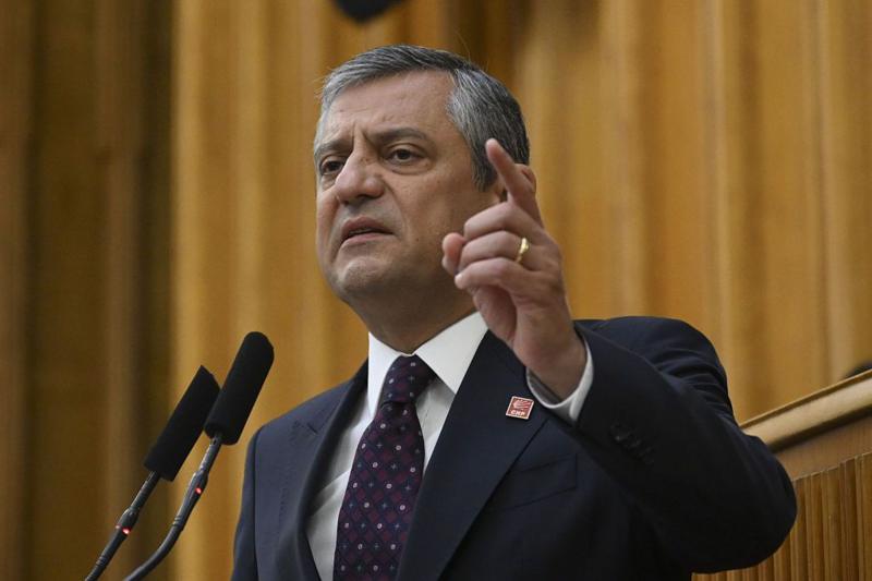 Özgür Özel'den mutlak butlan sonrası 'teslim olmama' mesajı