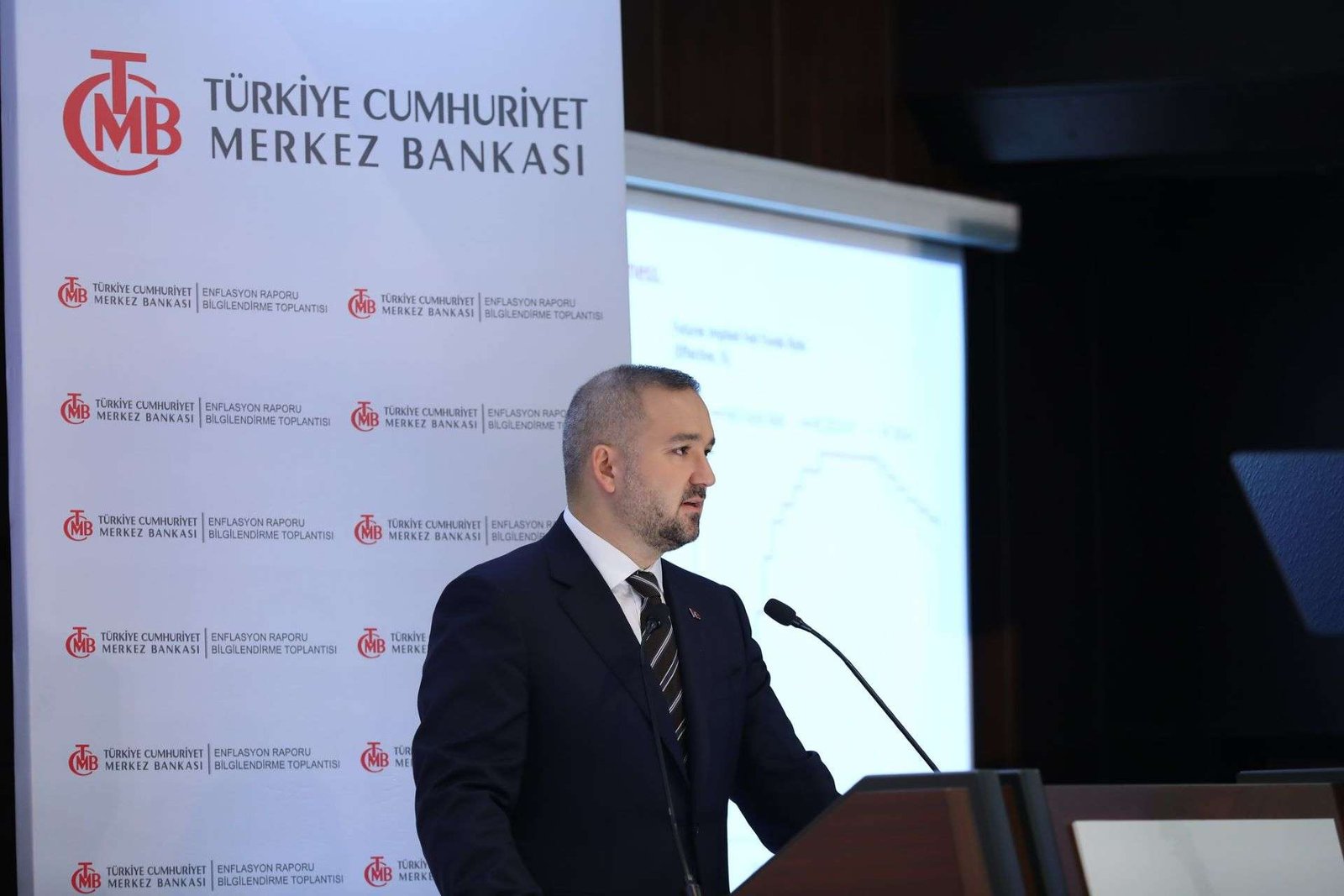 TCMB Başkanı Karahan: İç talep zayıf, sıkı para politikası duruşu korunacak