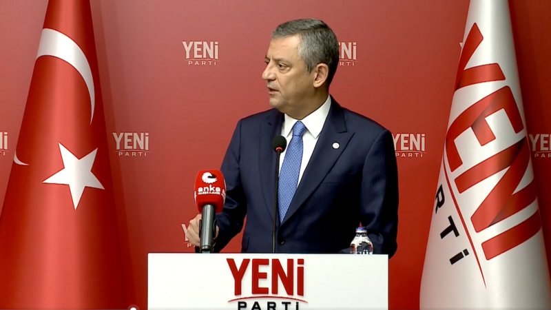 Özgür Özel: 'Cemil bizim için hain, onlar için de kukladır'