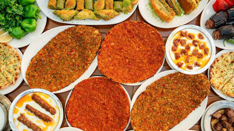 Baklavadan kebaba, beyrandan katmere Gaziantep'in tatları 73 Lezzet Noktası'nda buluştu