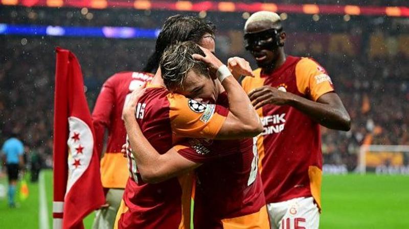 Galatasaray Barcelona: İlk yarı 1-1 berabere sona erdi