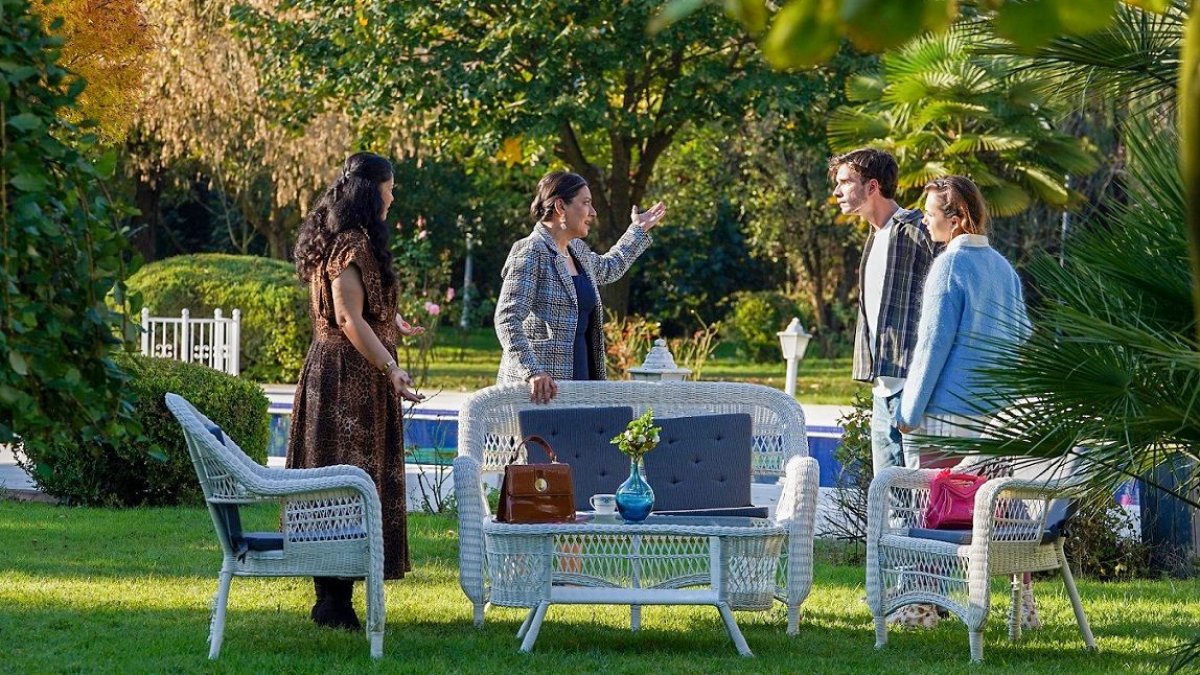 Show TV'nin yeni dizisi "Menekşe" sete çıktı: İmkânsız bir aşkın hikâyesi çok yakında başlıyor