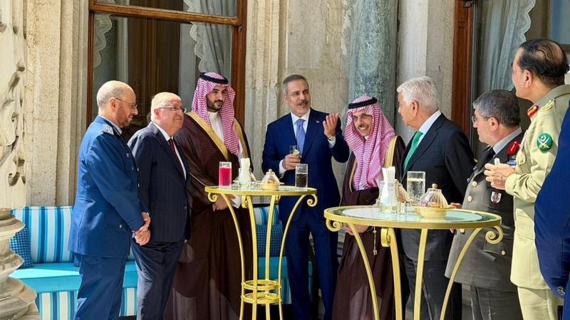 İran devlet medyası: Mekke İttifakı'nın Tahran'daki toplantısı başladı