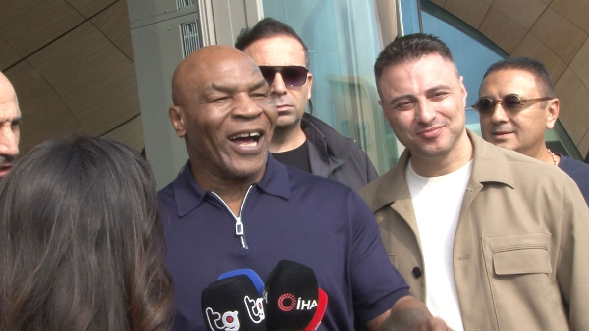 Boks efsanesi Mike Tyson Türkiye’ye geldi: Tuzlu Kahve'ye konuk olacak