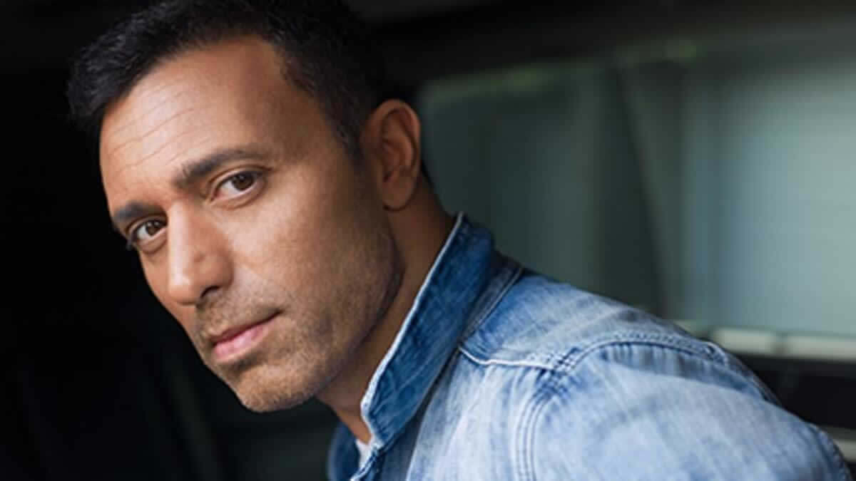 Görenler tanımakta zorlandı! Mustafa Sandal'dan Harbiye konserinde imaj sürprizi