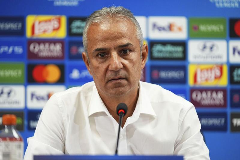Teknik Direktör İsmail Kartal istifa etti, Fenerbahçe 'görevinin başında' dedi
