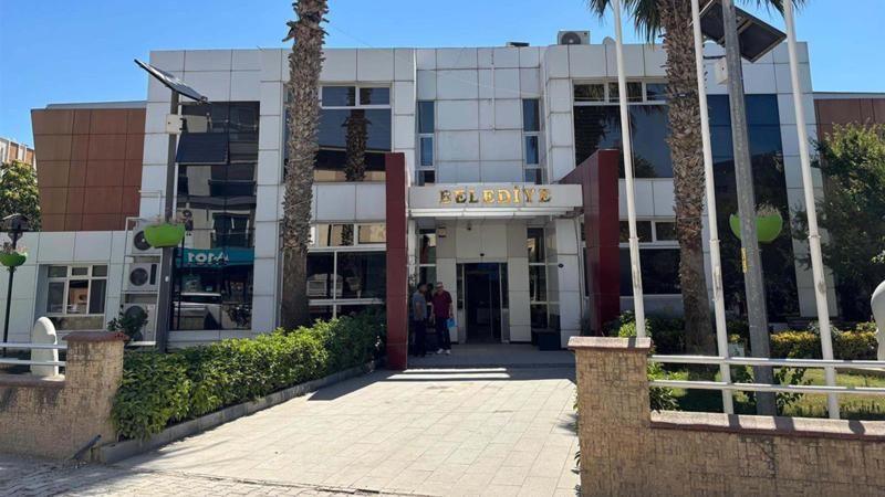 Seferihisar Belediyesi'ndeki 'rüşvet' soruşturmasında 29 kişi tutuklandı