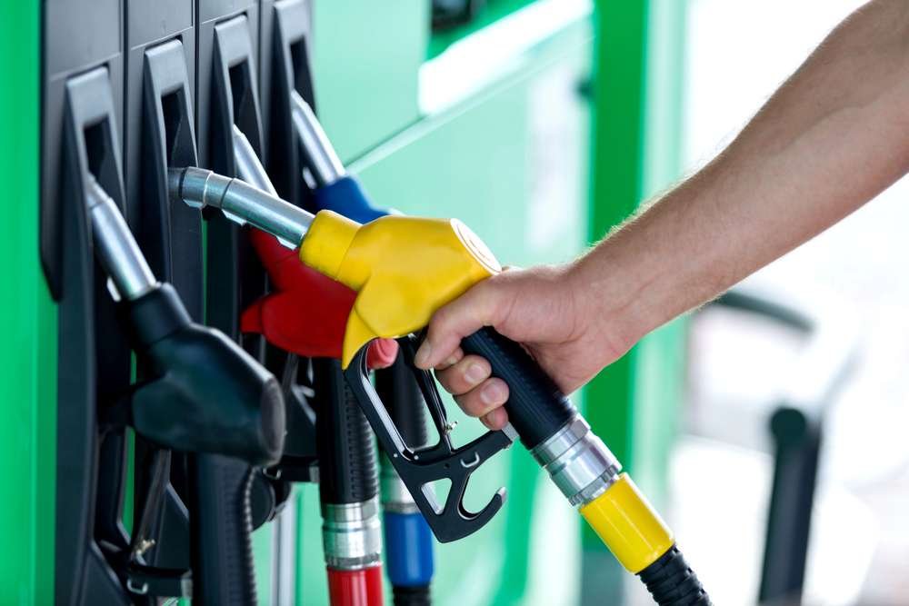 Motorin fiyatları Avrupa ve ABD'de rekor seviyelere çıktı