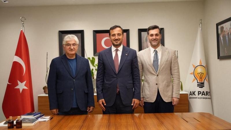 Üsküdar Belediye Meclisi'nden CHP'li 4 üye AKP'ye geçti