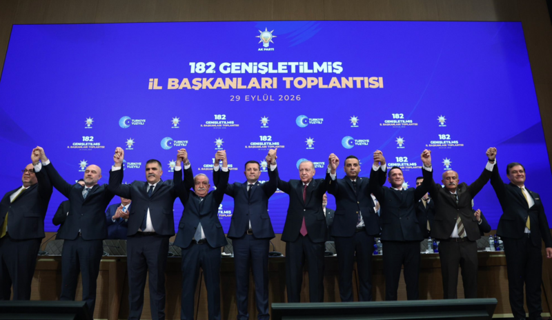 9 ilçe belediye başkanı AKP'ye katıldı